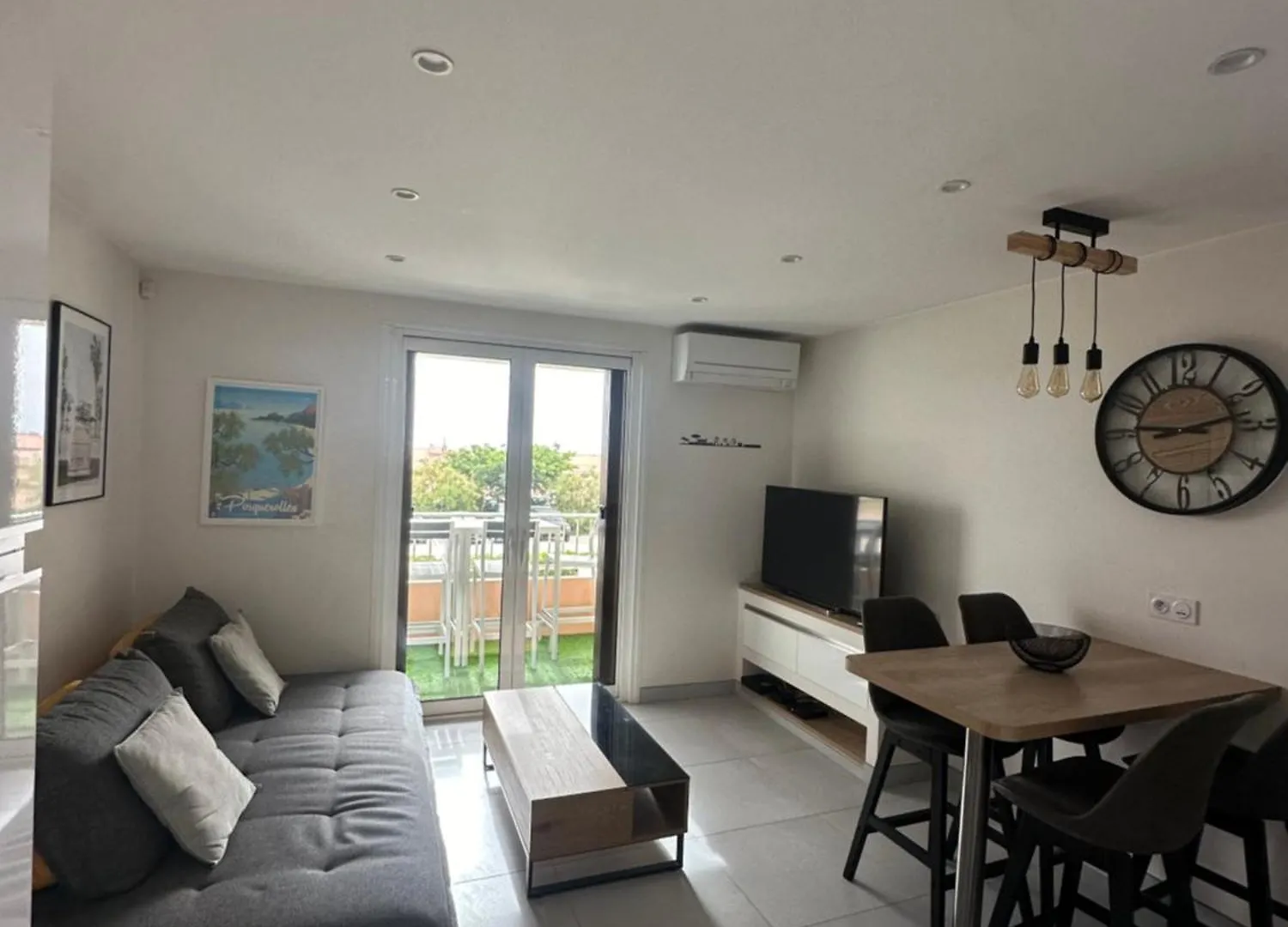 Apartment T2 Hyeres La Bergerie Vue Mer 50 M De La Plage